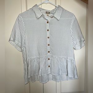 Super cute bottom up shirt! New without tags!